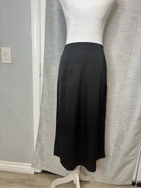 Elegant Black Midi Skirt - Sleek Bias Silhouette